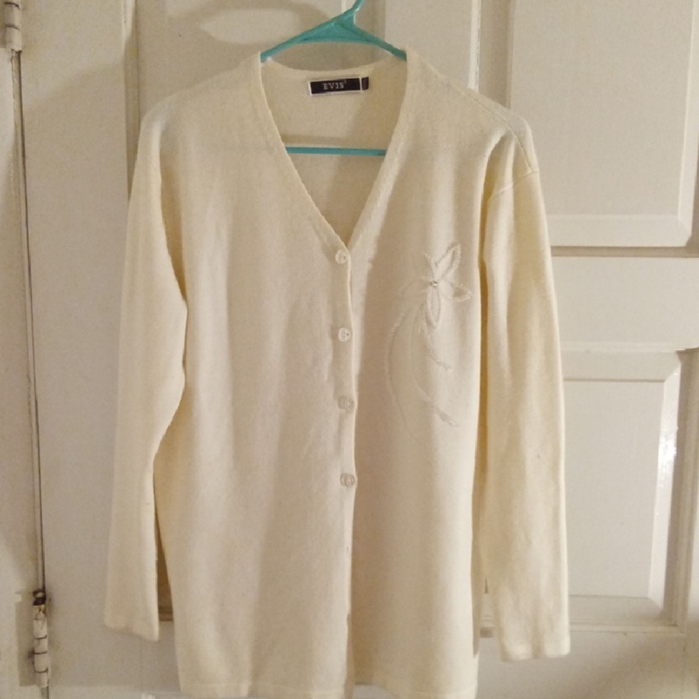 Evis Cream Cardigan with Embroidered Detail